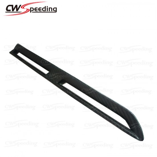 OEM STYLE CARBON FIBER FRONT FENDER VENT FOR 2008-2016 NISSAN GTR R35 OEM STYLE CARBON FIBER FRONT FENDER VENT FOR 2008-2016 NISSAN GTR R35